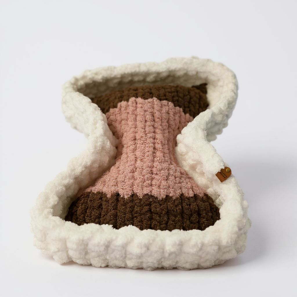 ๐พ Bone Haven Dog Bed ๐พ