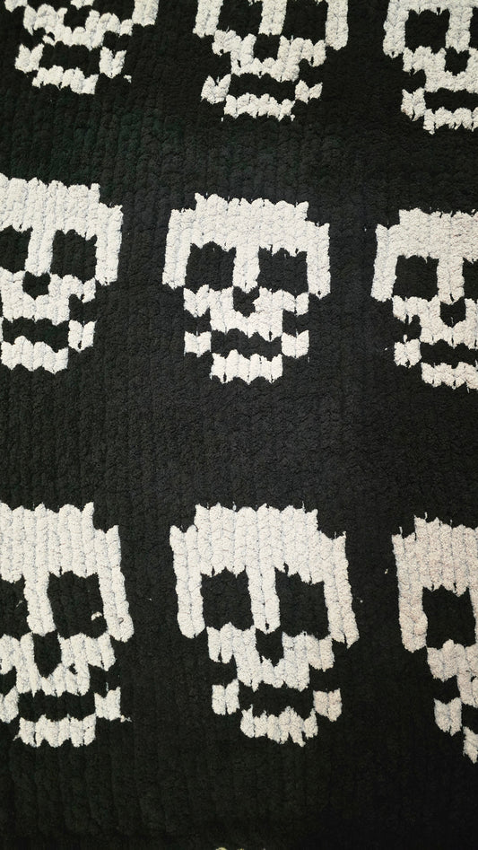 Chunky Knit Skull Blanket
